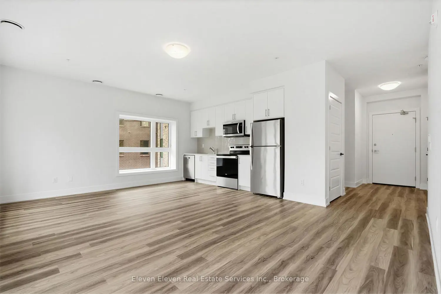1100 Lackner Place 301 photo 3