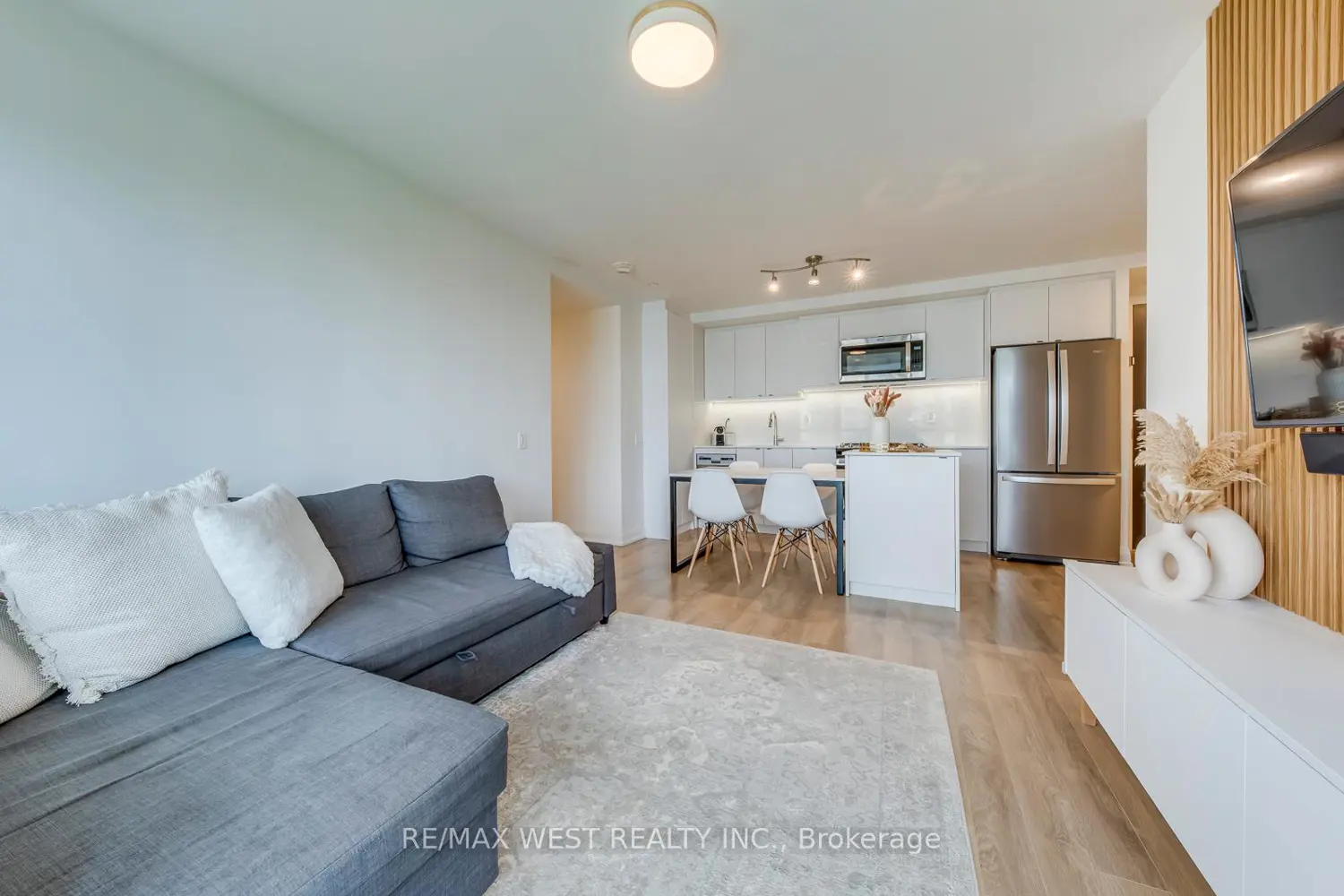 Additional image 8 of 1461 Lawrence Avenue 1104