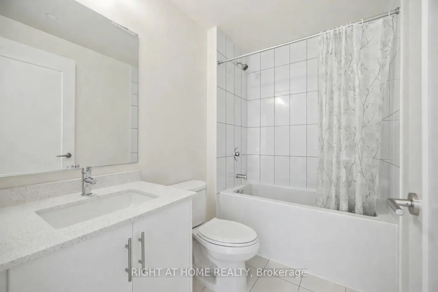 Additional image 9 of 509 Dundas Street 606