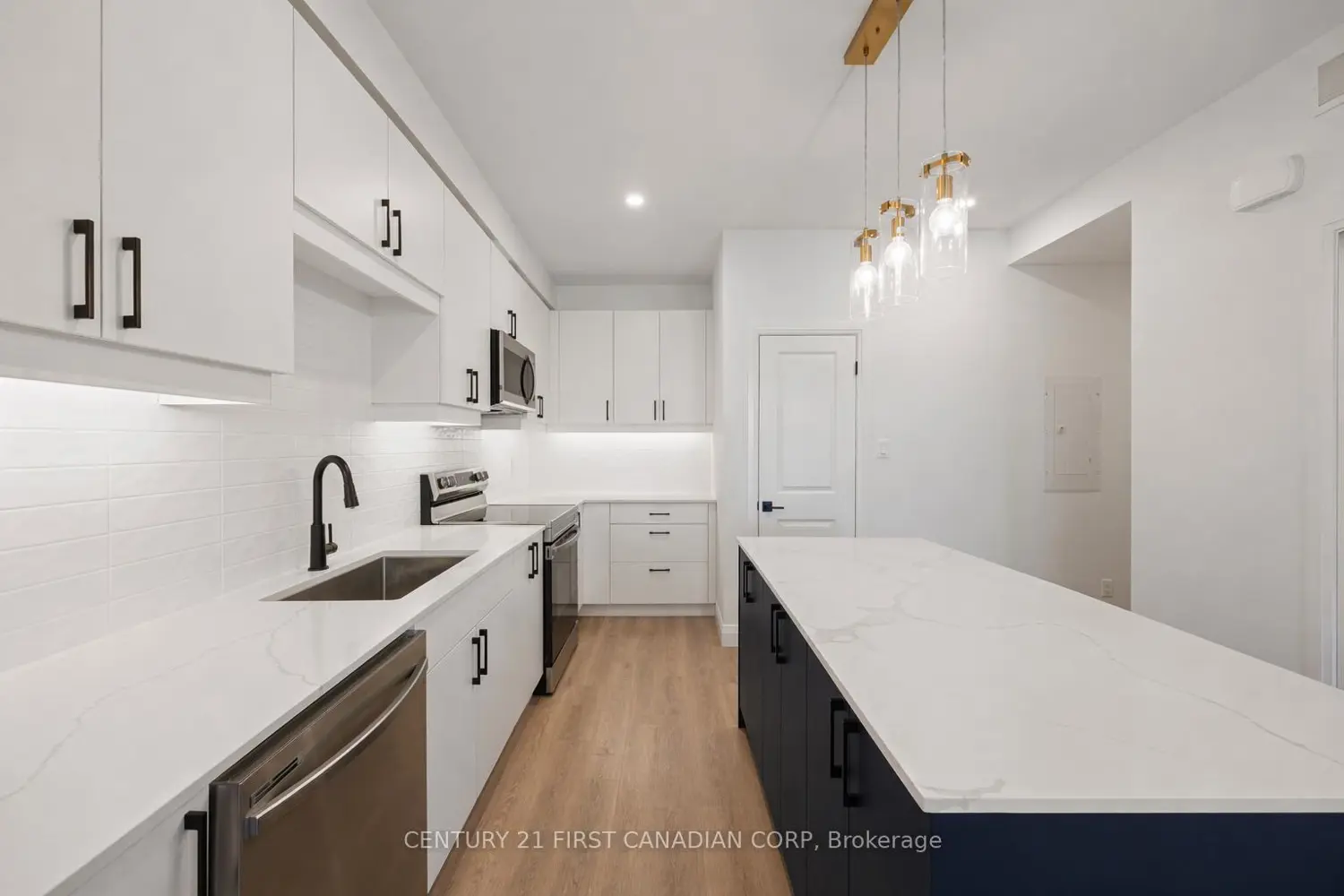 Additional image 6 of 3900 Savoy Street 187