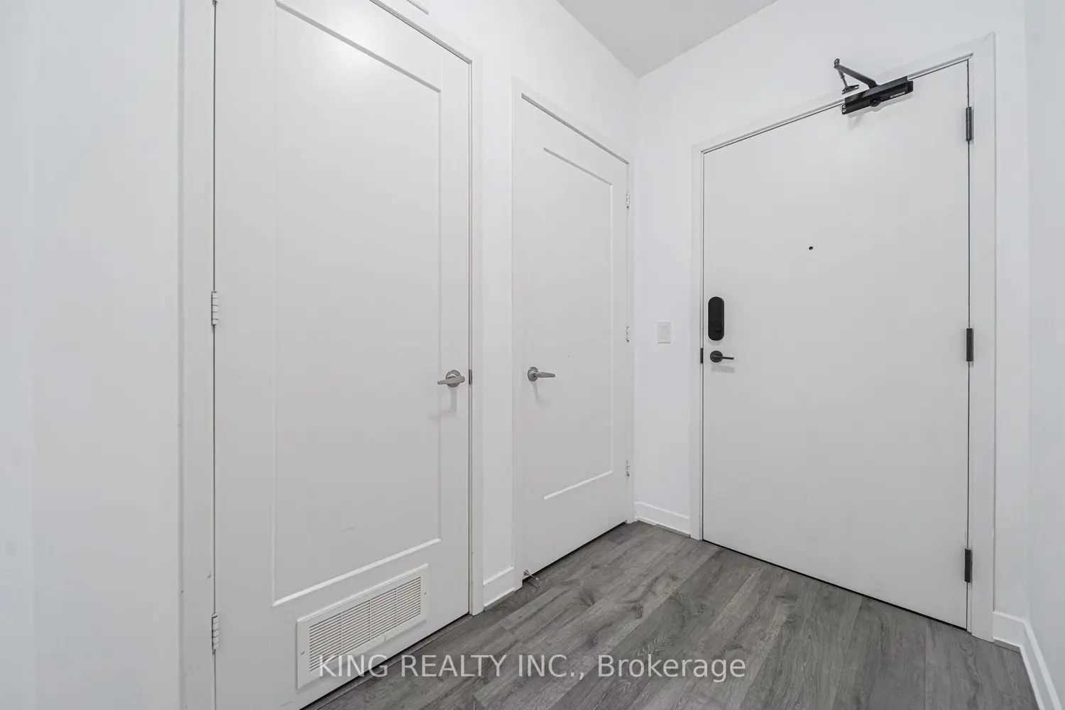 Additional image 10 of 121 Lower Sherbourne Street 233