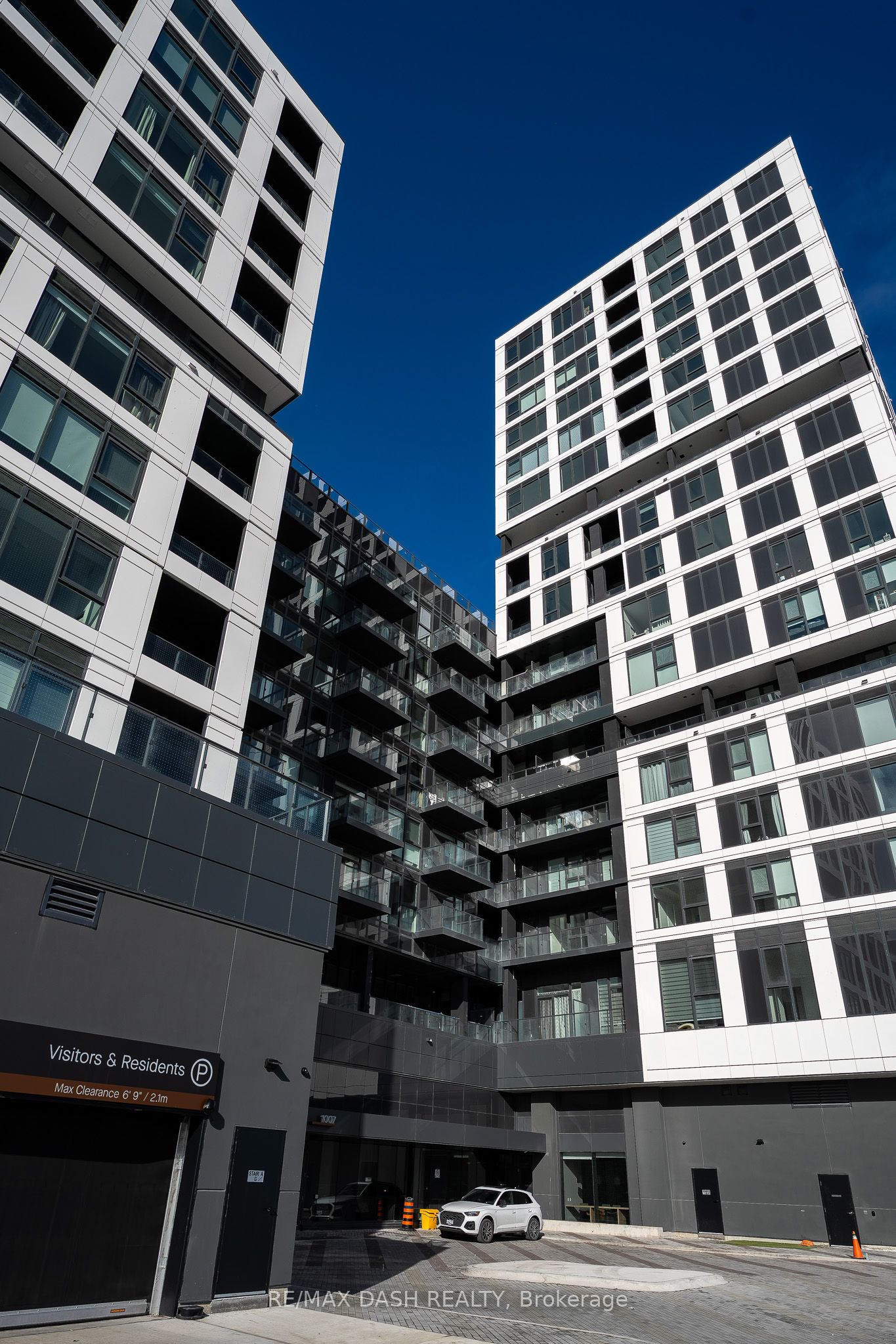 604-1007 The Queensway Avenue, Toronto, ON, M8Z 0H4