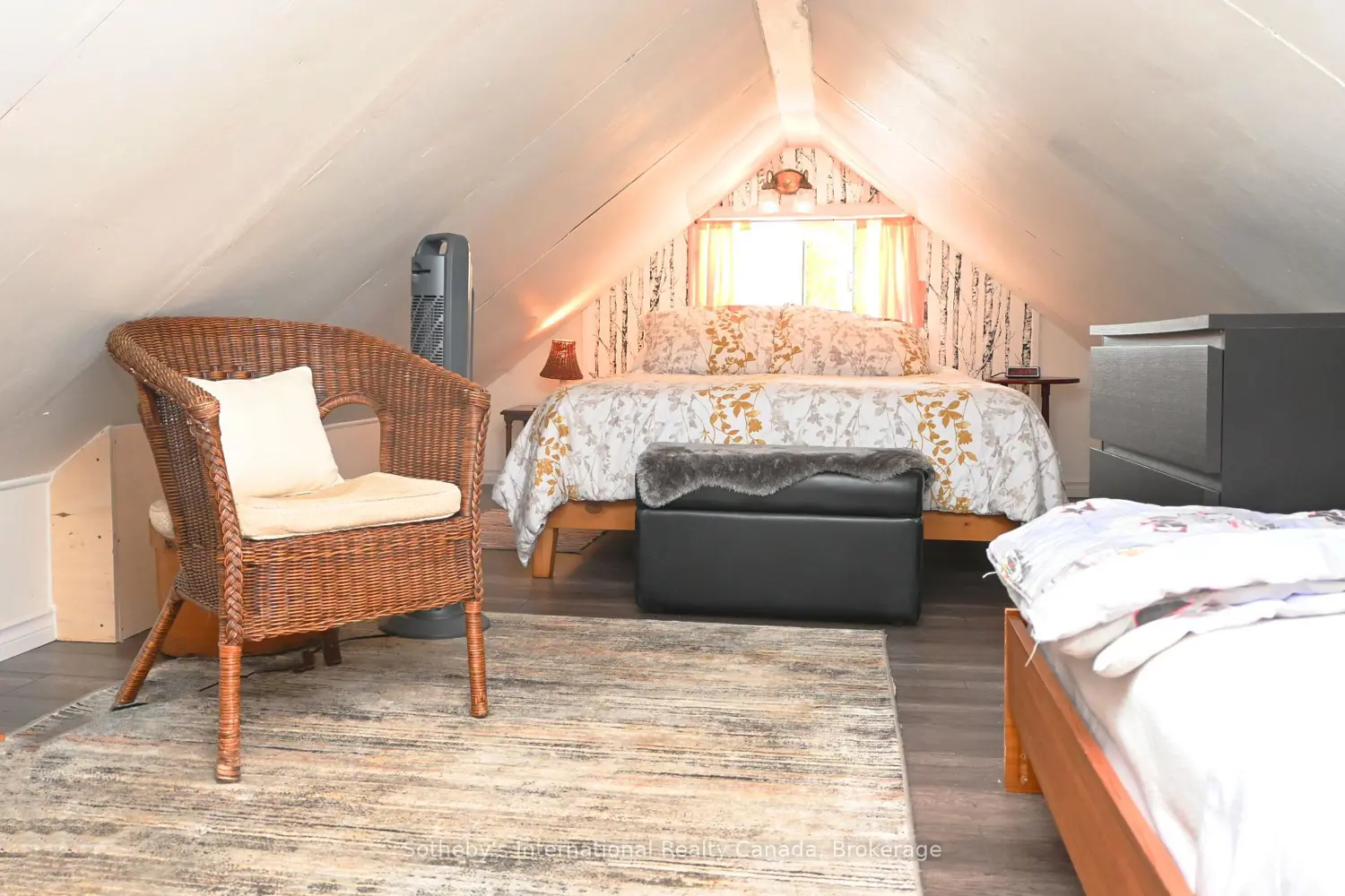 Additional image 15 of 28 Pinewood Road