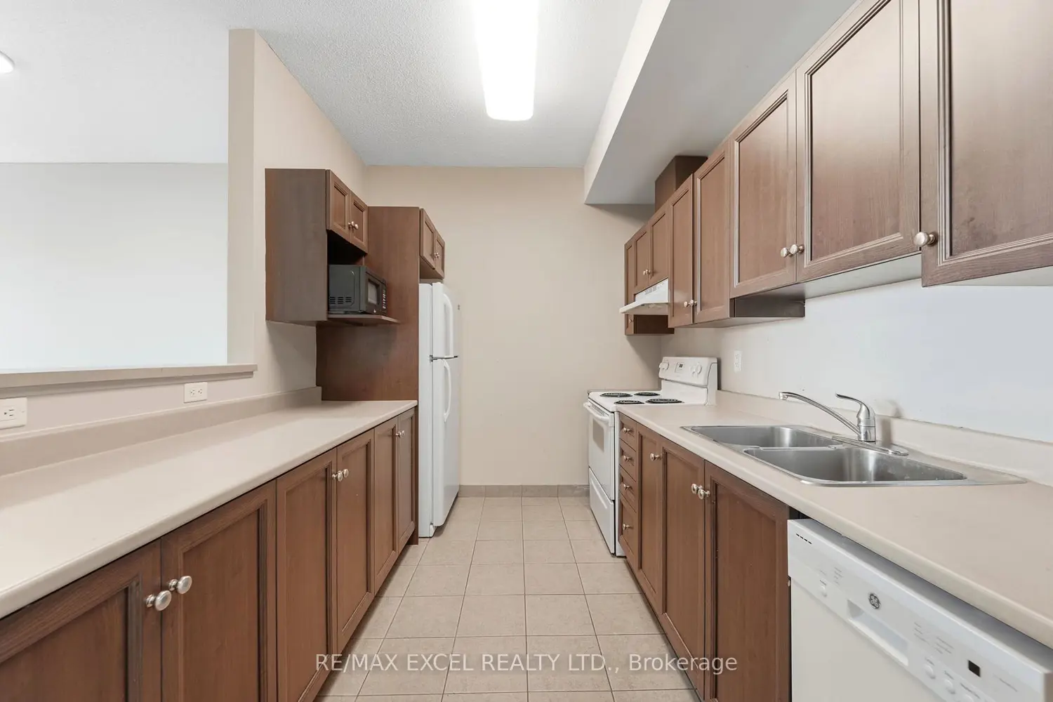 Additional image 11 of 100 Roger Guindon Avenue 605