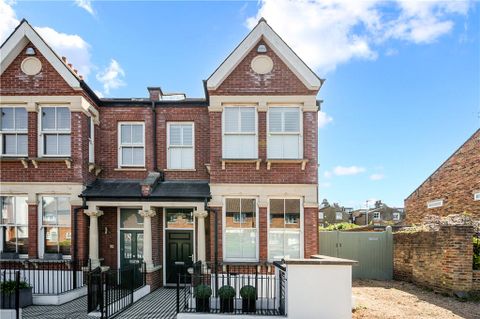 Sisters Avenue, London SW11