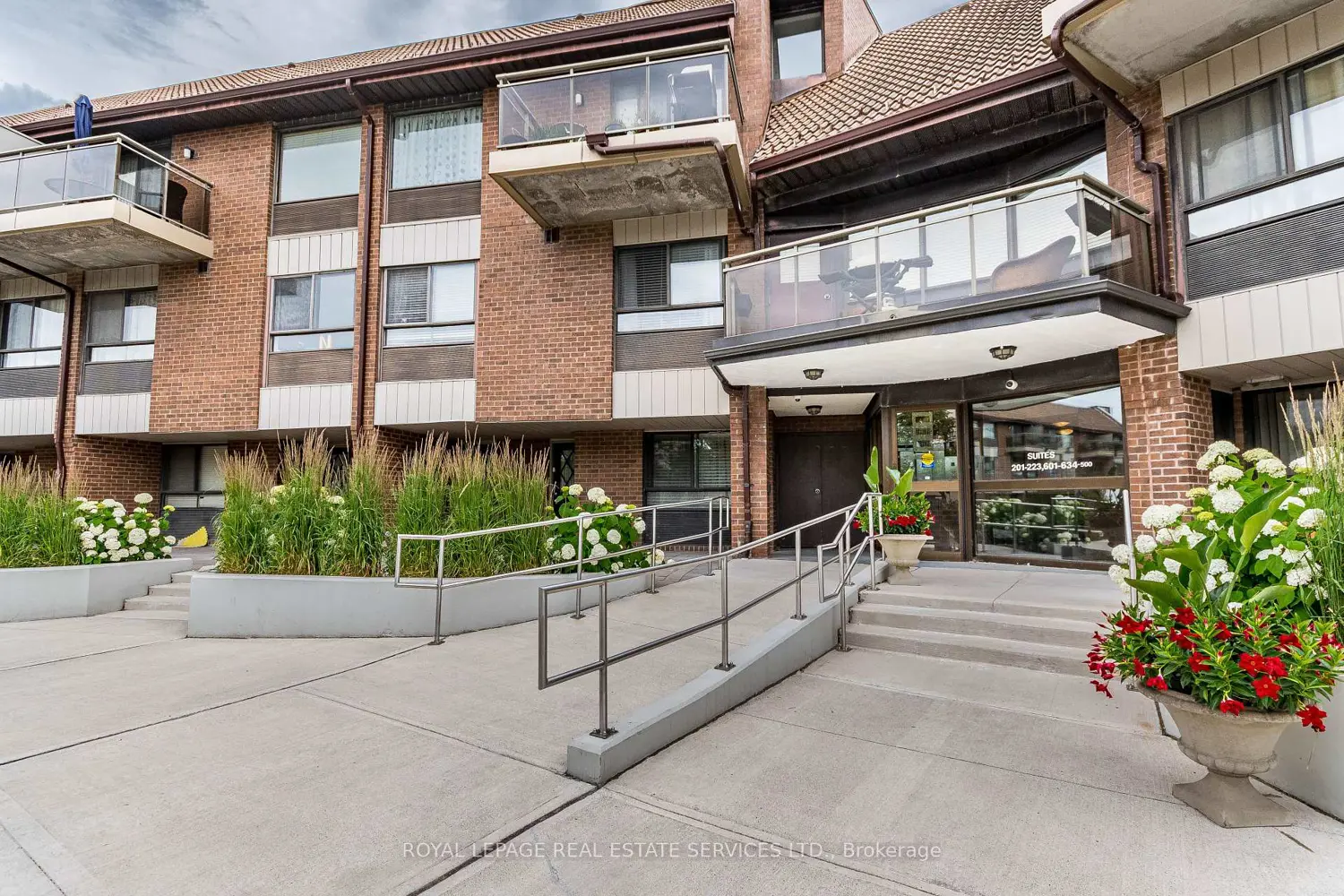 Additional image 20 of 1000 Cedarglen Gate 619