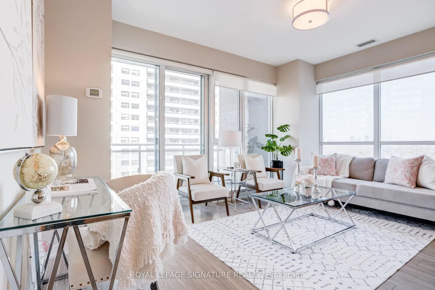 Additional image 3 of 1830 Bloor Street 836