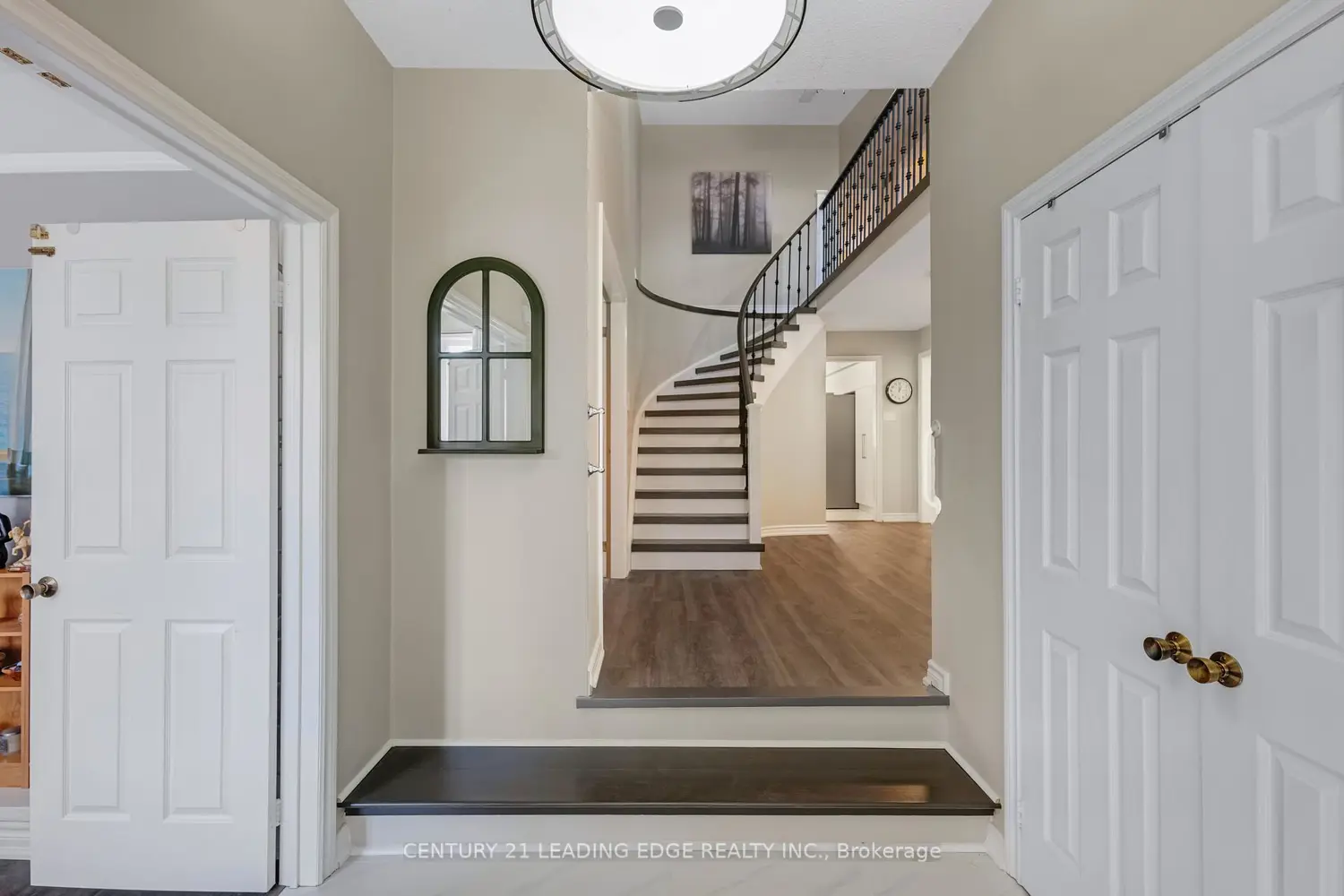 22 Havagal Crescent photo 3