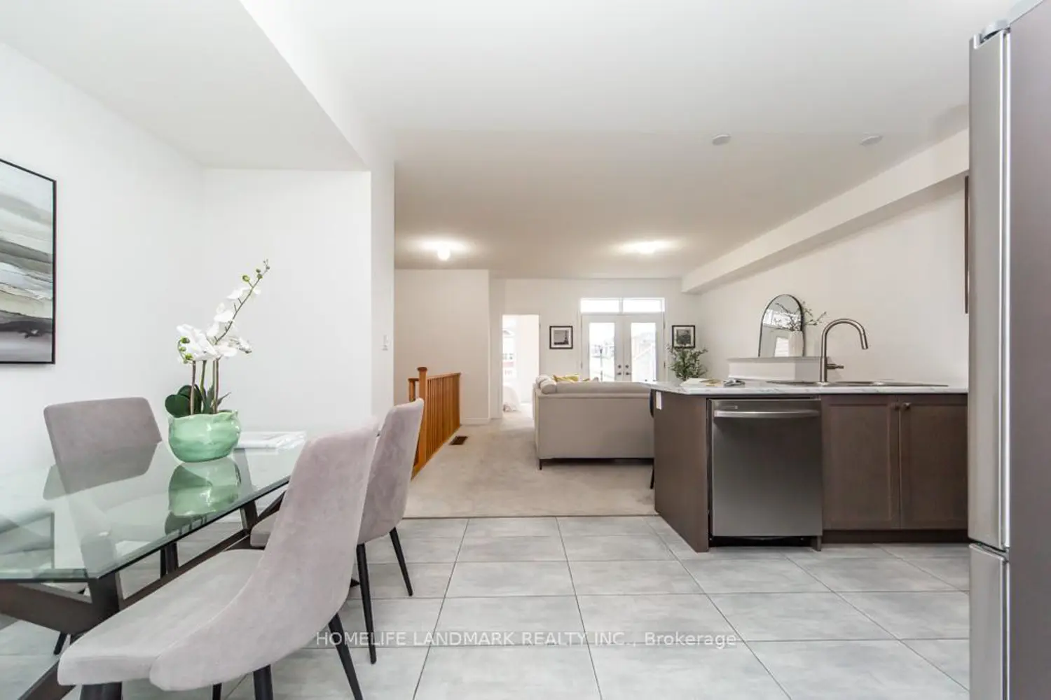 1126 Baltic Lane photo 5