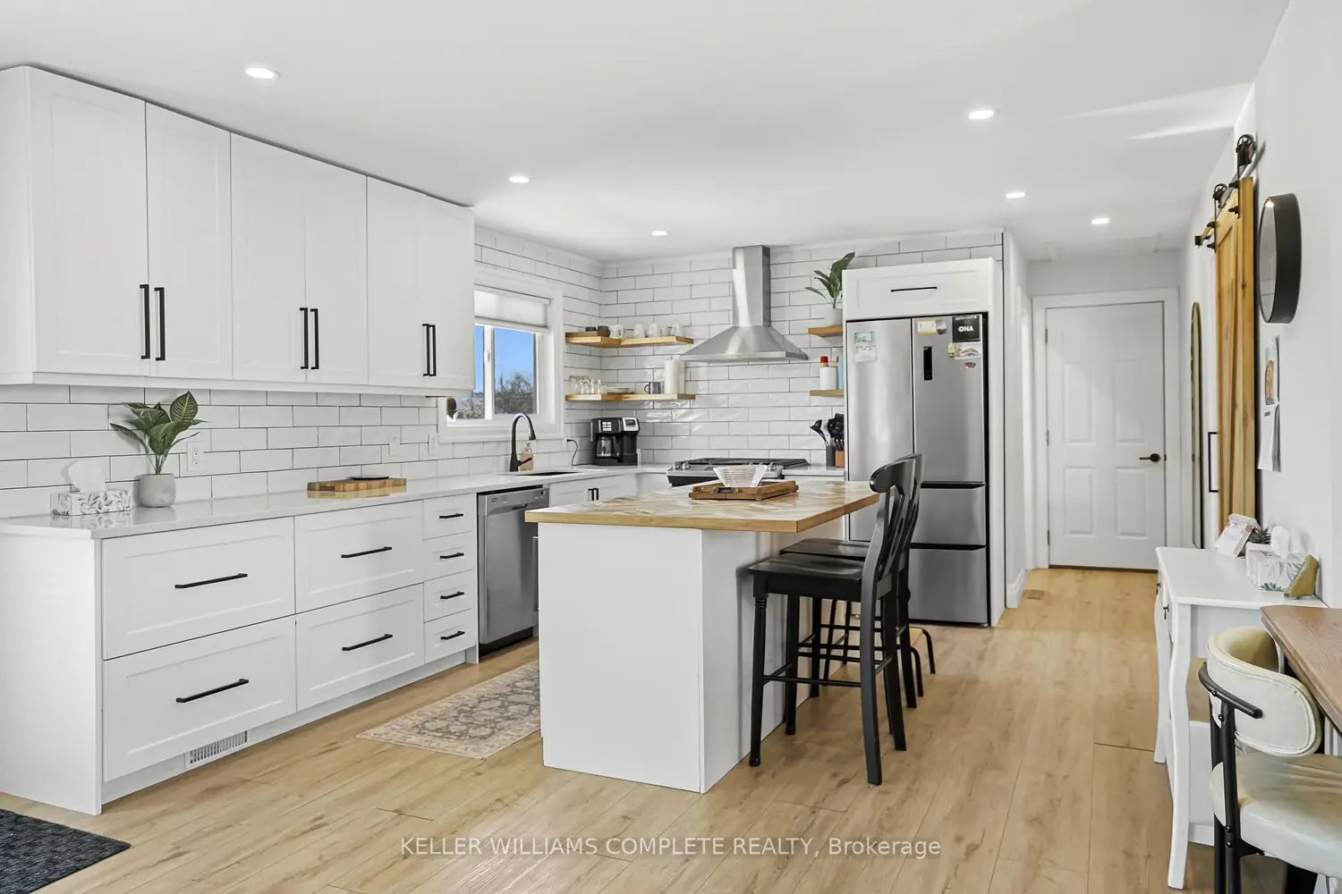 Additional image 7 of 328 Dufferin Street