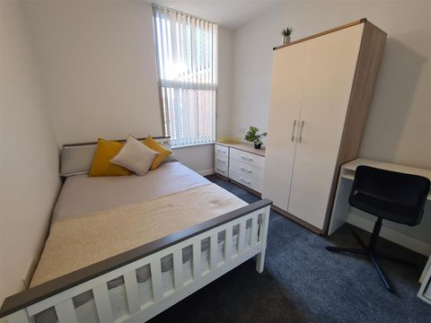 Claremont Road, Smethwick, Birmingham B66, Room to rent