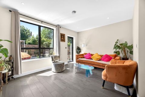Harlow Gardens, Kingston Upon Thames KT1