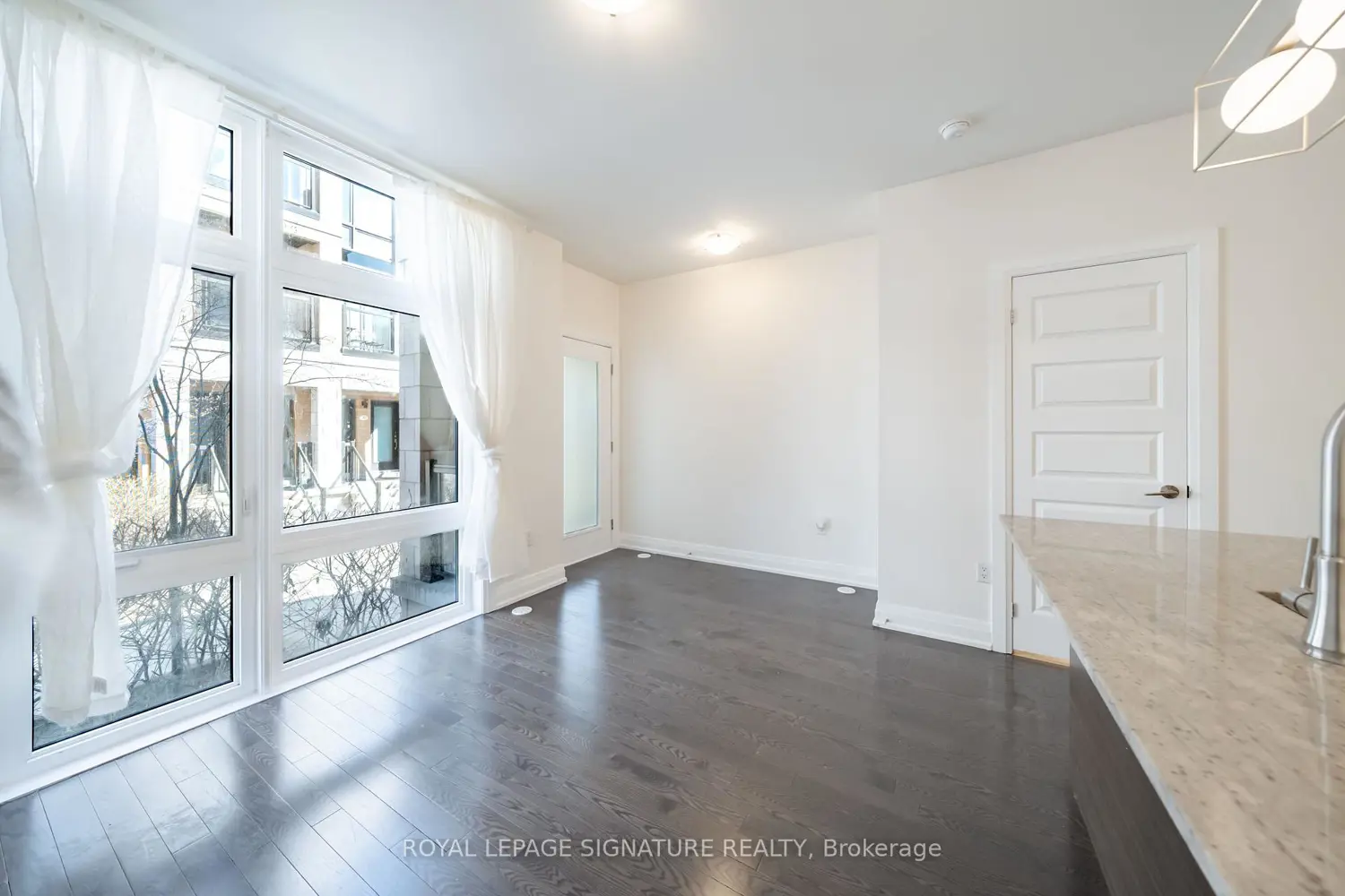 11 Eldora Avenue 13 photo 5