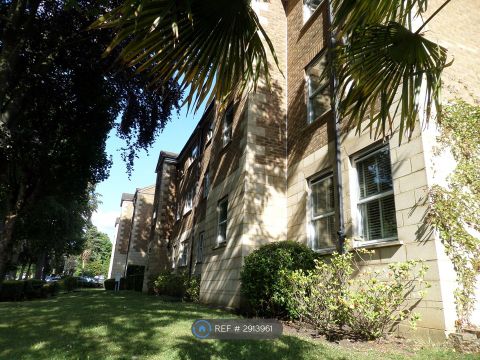 Yew Tree Court, Sutton SM2