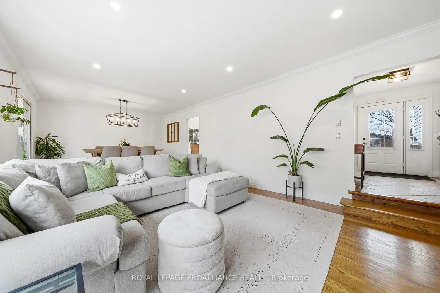 25 Southwood Crescent photo 3