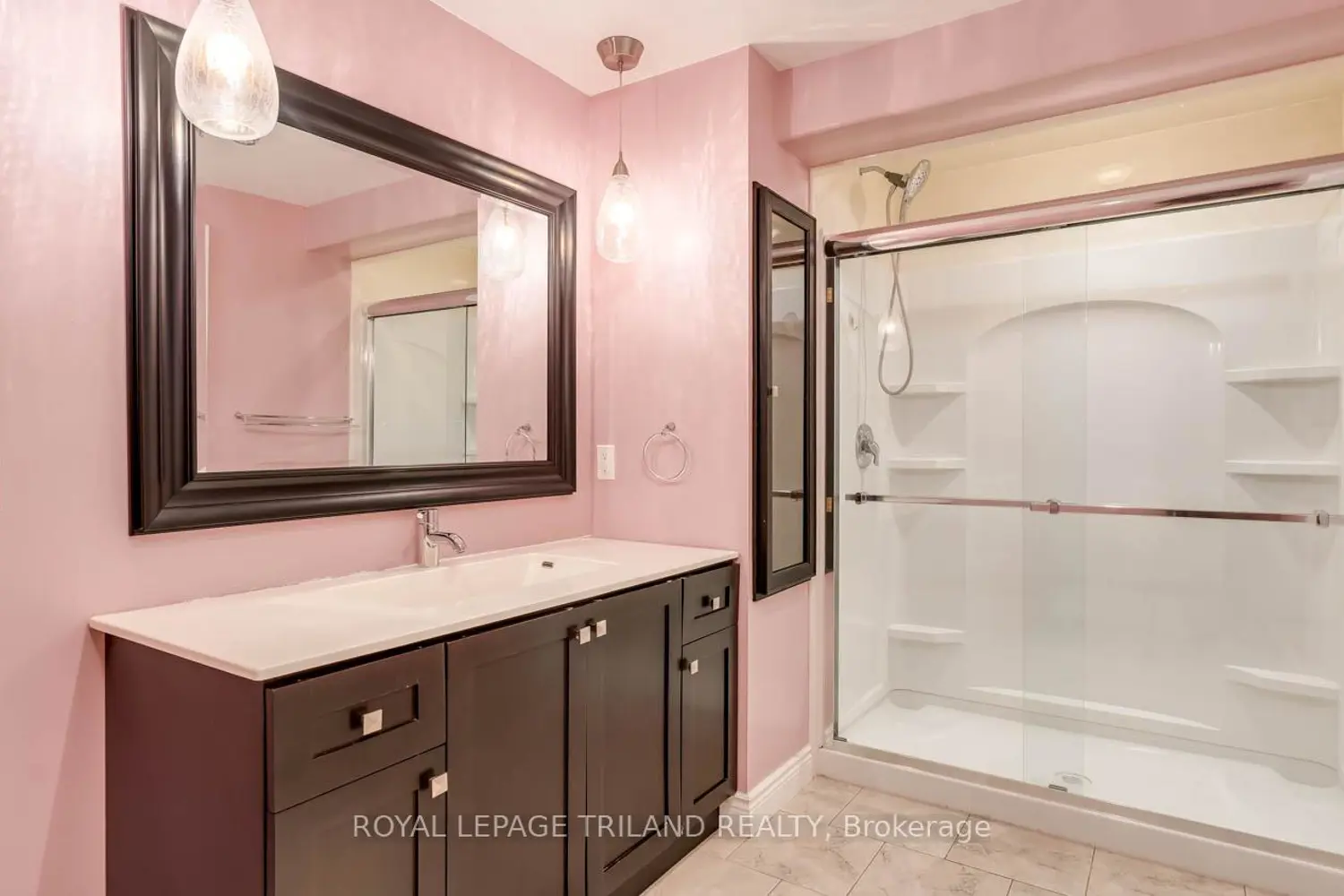 Additional image 13 of 1223 Thornley Street