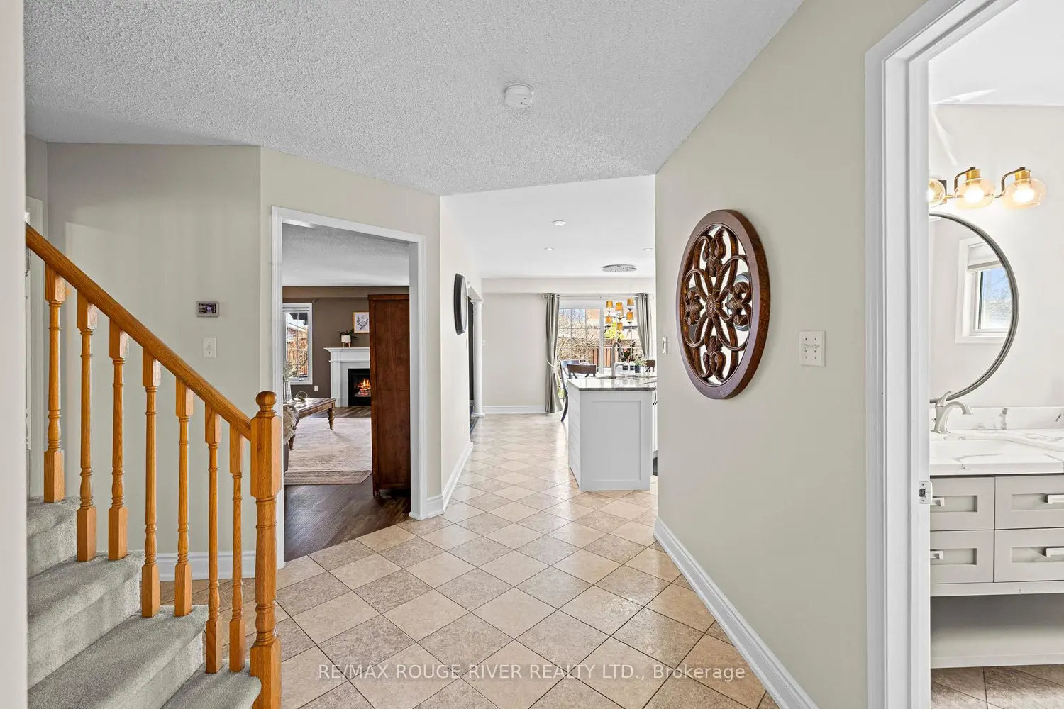 9 Clayton Crescent photo 4