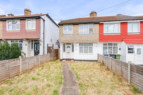Knollmead, Surbiton KT5