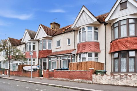 Fernbank Avenue, Wembley HA0, Room to rent