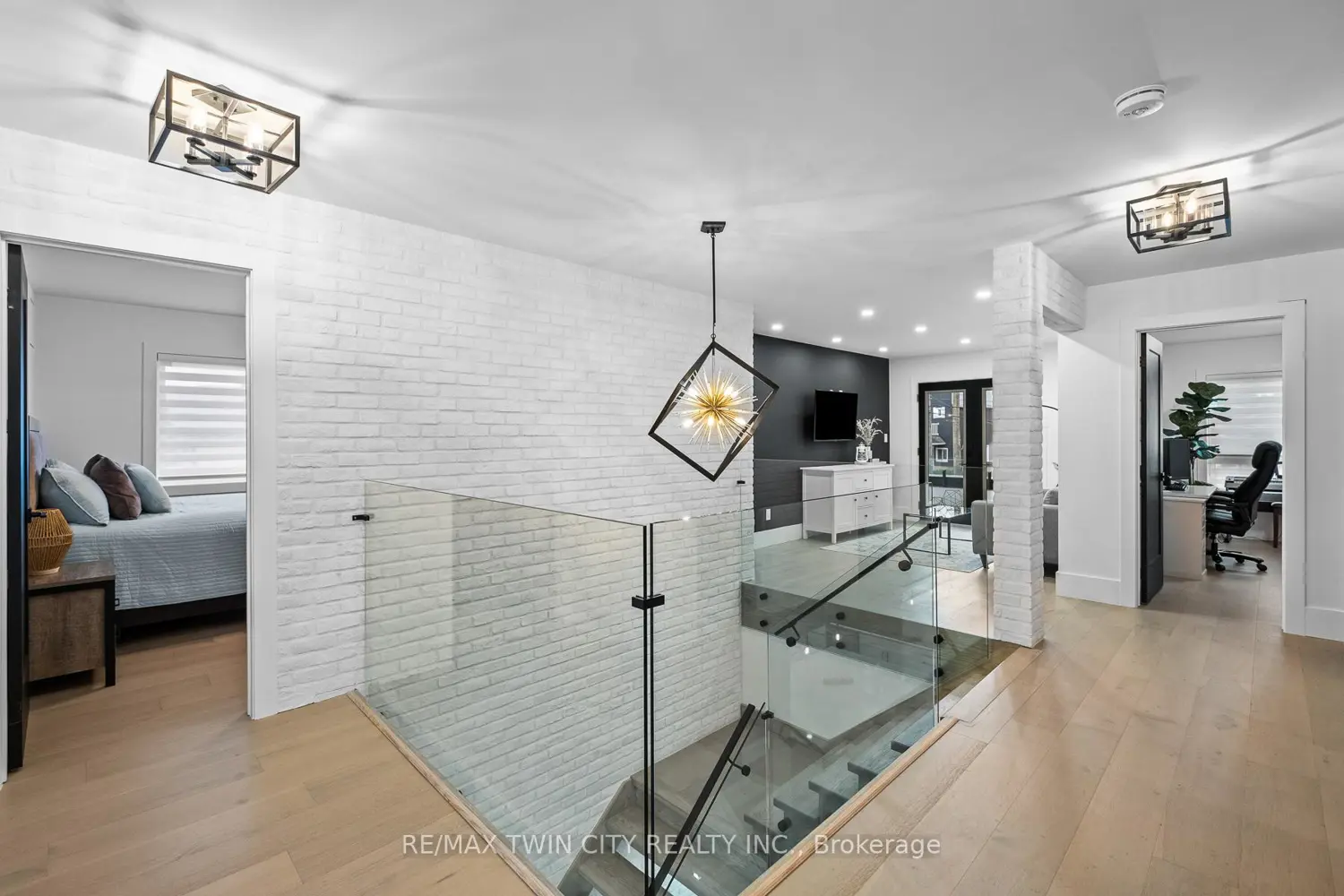 Additional image 8 of 1207 Queen St Street
