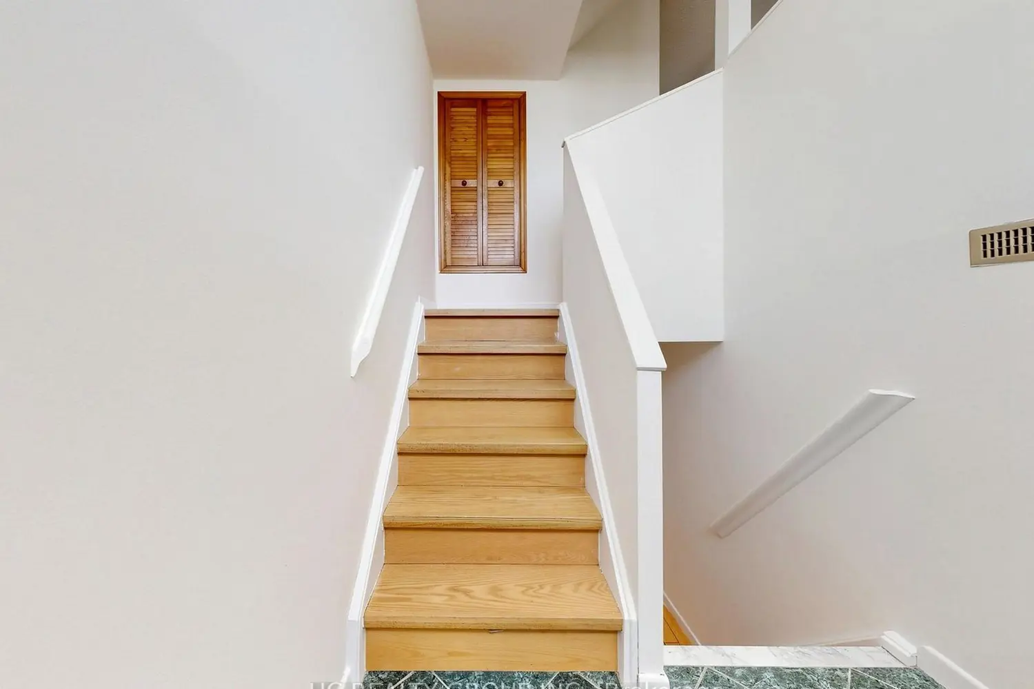 Additional image 3 of 1742 John Street 36