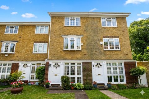 Kenilworth Gardens, Shooters Hill SE18