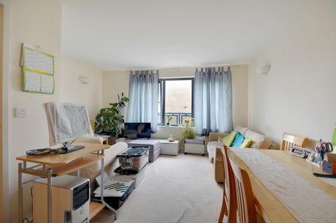 Merbury Close, London SE28