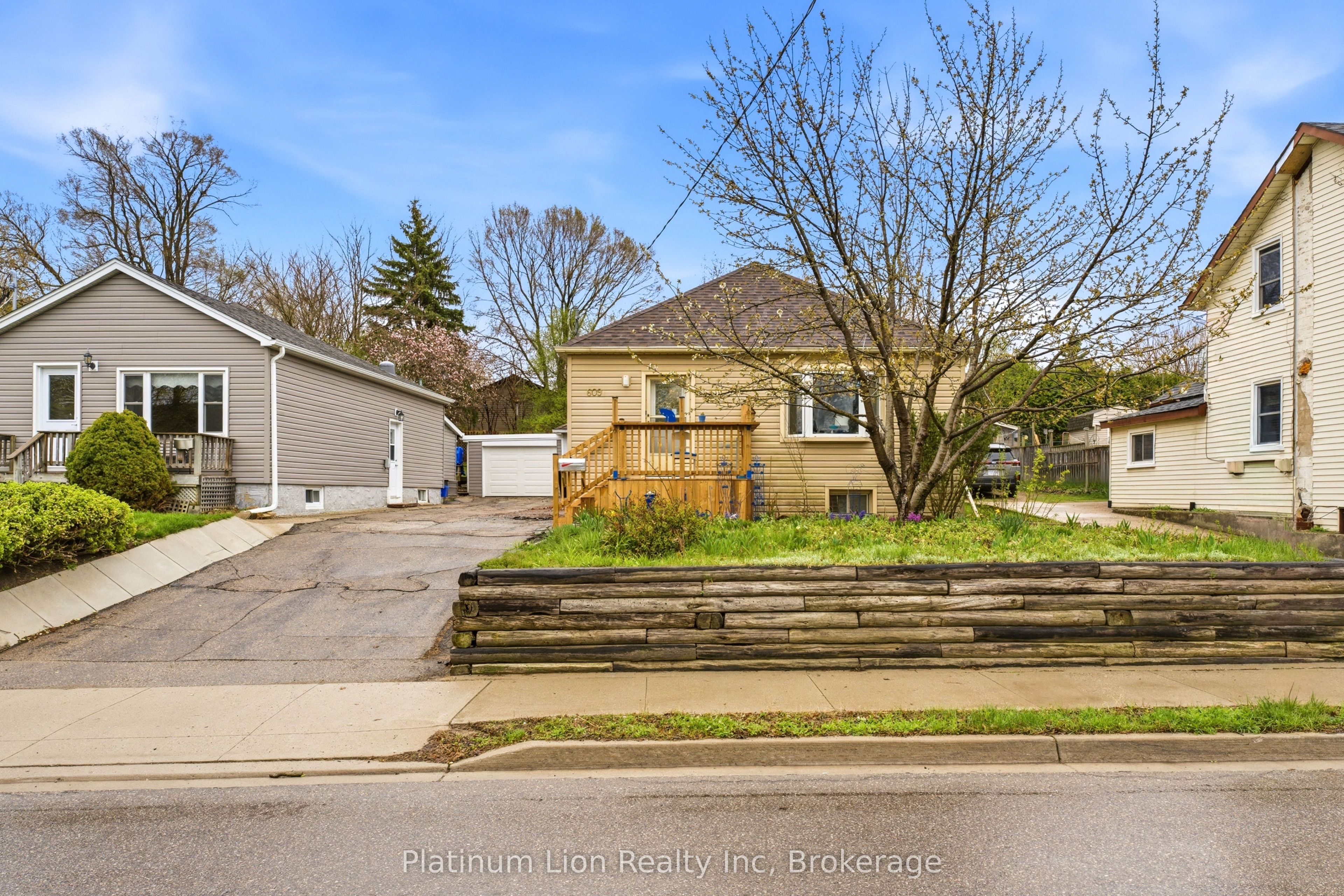 609 Guelph Street, Kitchener, ON, N2H 5Y5