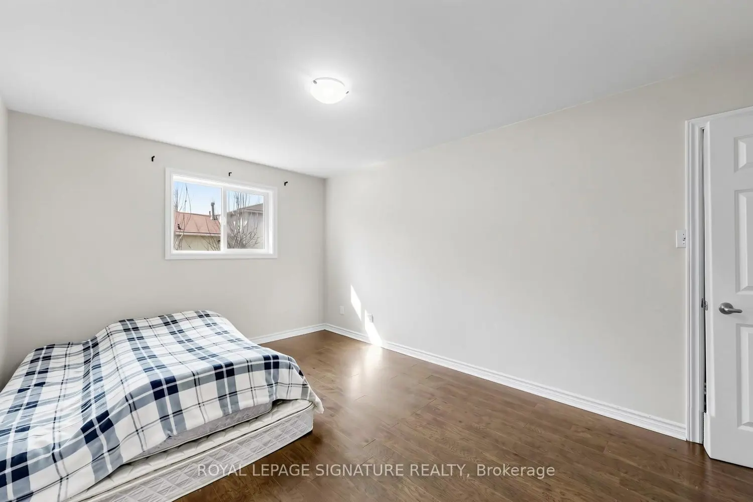 15 Gainsborough Road photo 5
