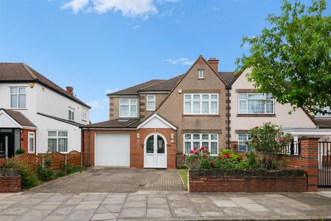 Manston Avenue, Norwood Green UB2