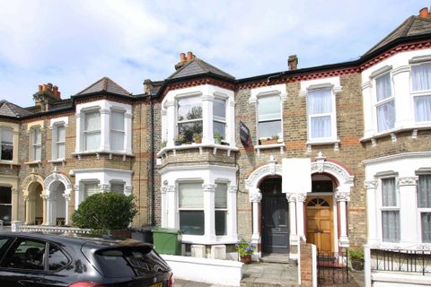 Holmewood Gardens, Holmewood Gardens SW2