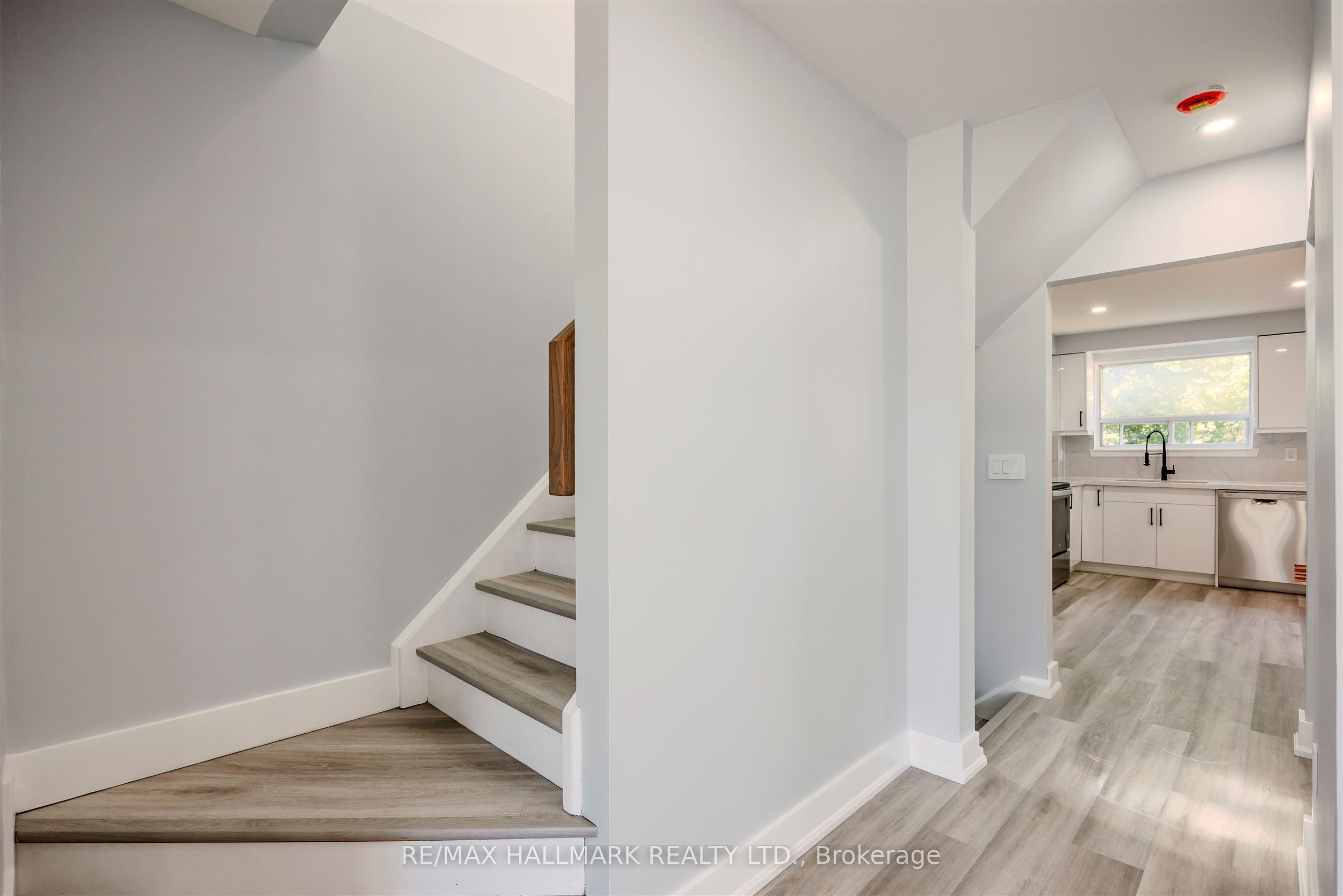 Additional image 6 of 2126 Pashak Court, Mississauga, ON, L5A 1H7
