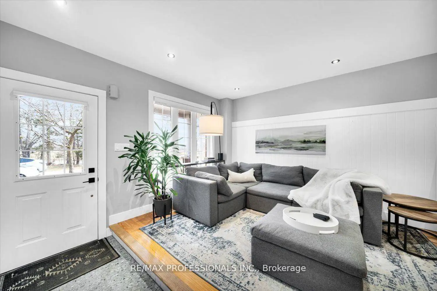 514 Thelma Street photo 4