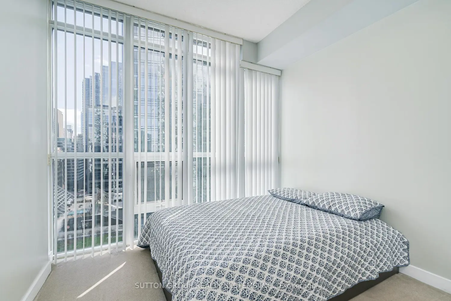 Additional image 14 of 126 Simcoe Street 1307