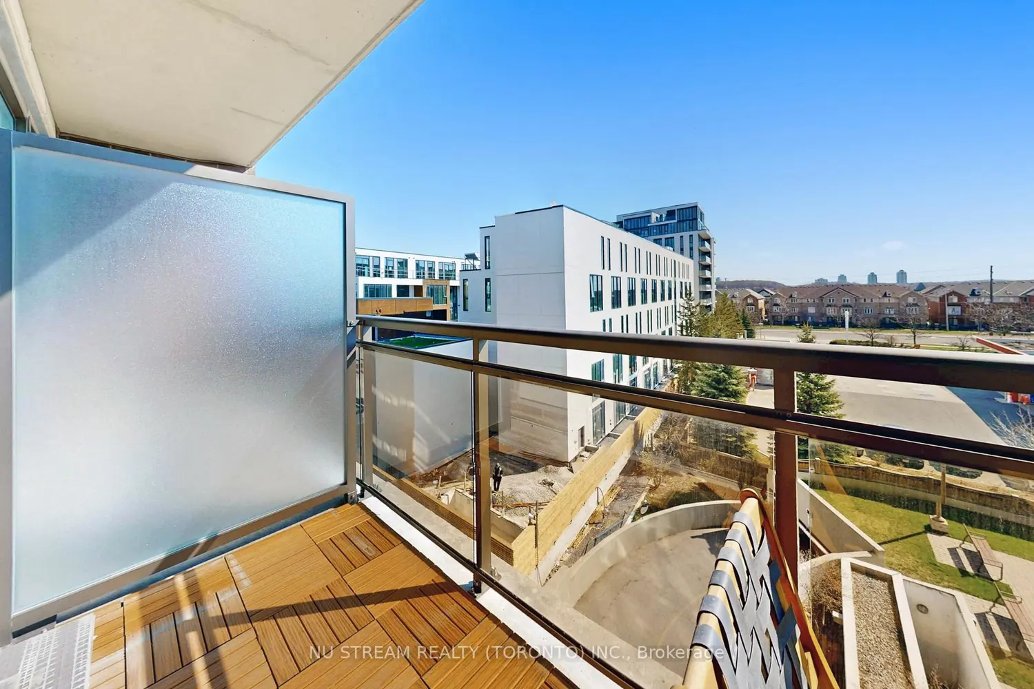 Additional image 11 of 540 Bur Oak Avenue 535