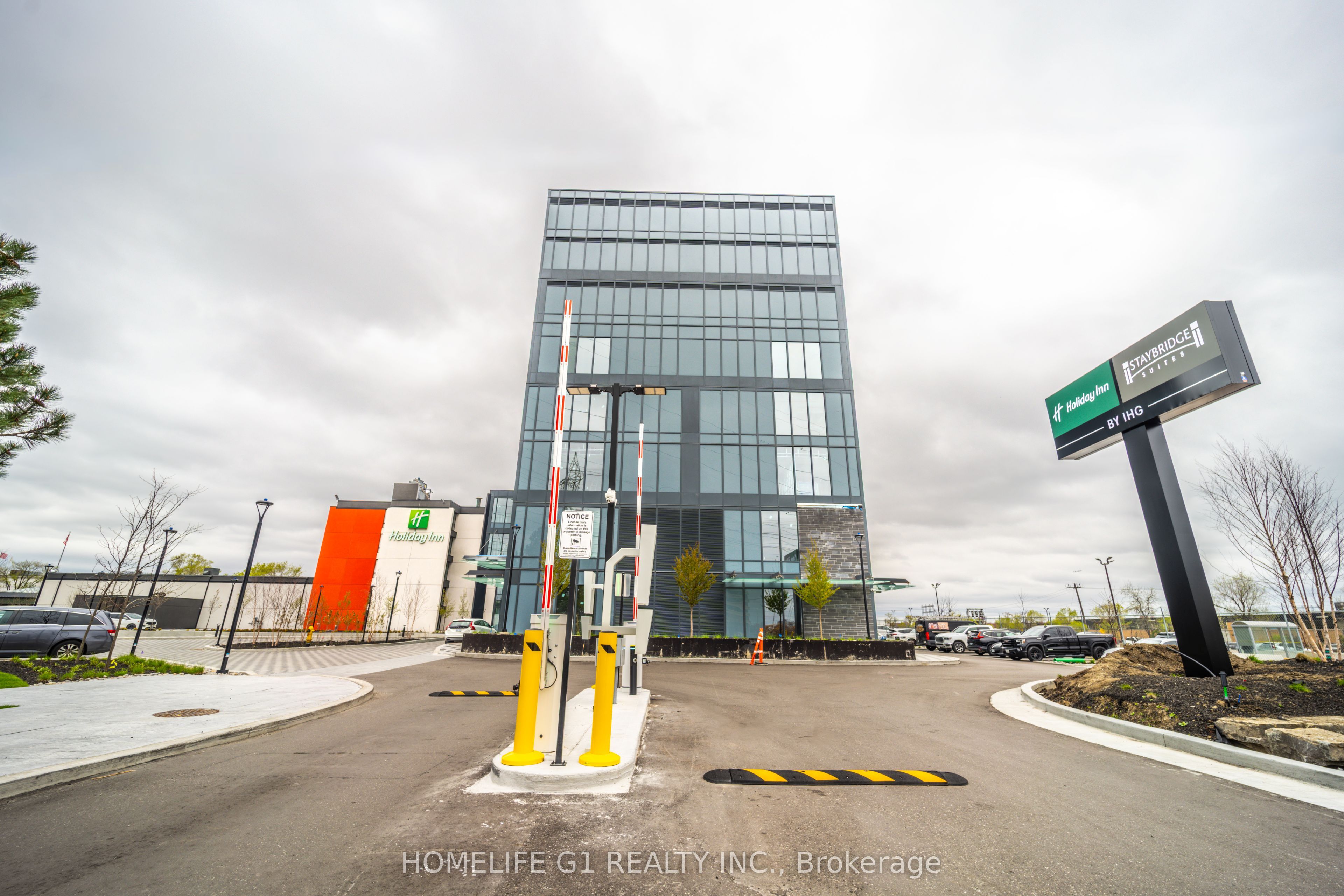 Additional image 2 of 324-600 Dixon Road, Toronto, ON, M9W 1J1
