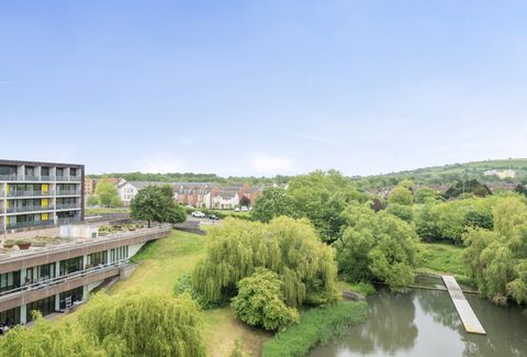 Lakeshore Drive, Bristol, Somerset BS13