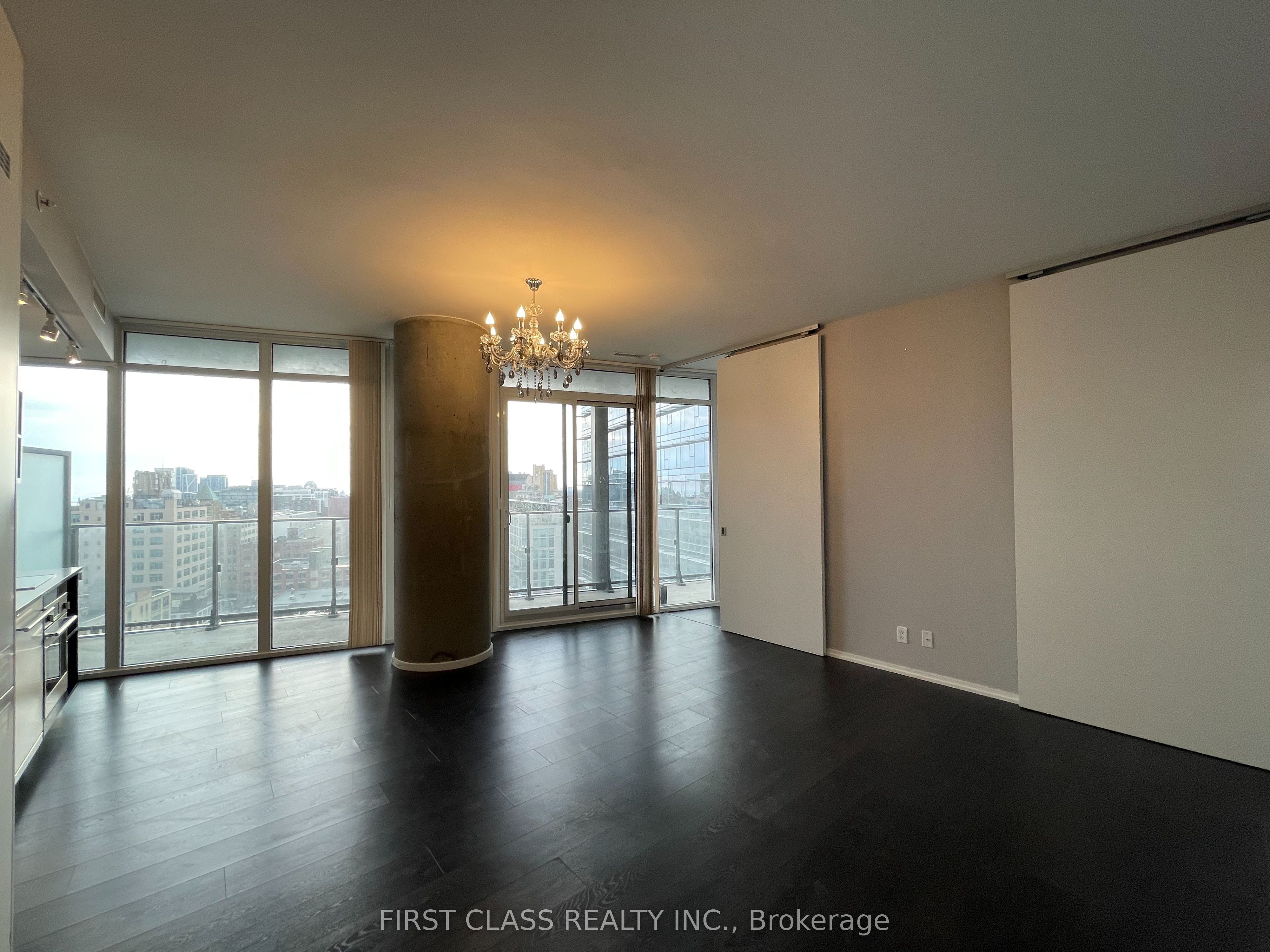 Additional image 4 of 1402-125 Peter Street, Toronto, ON, M5V 0M2