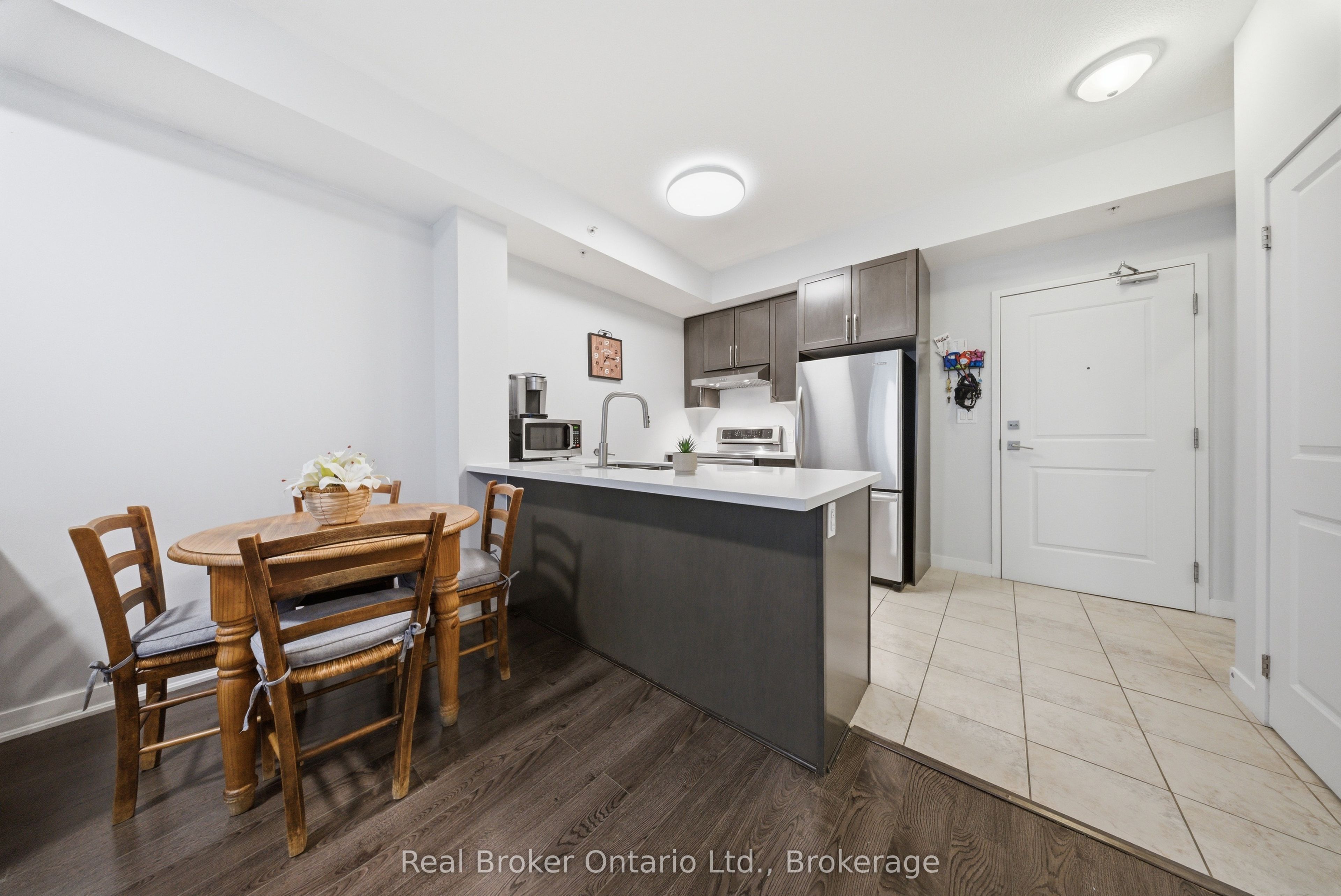 Additional image 6 of 109-5010 Corporate Drive, Burlington, ON, L7L 0H6