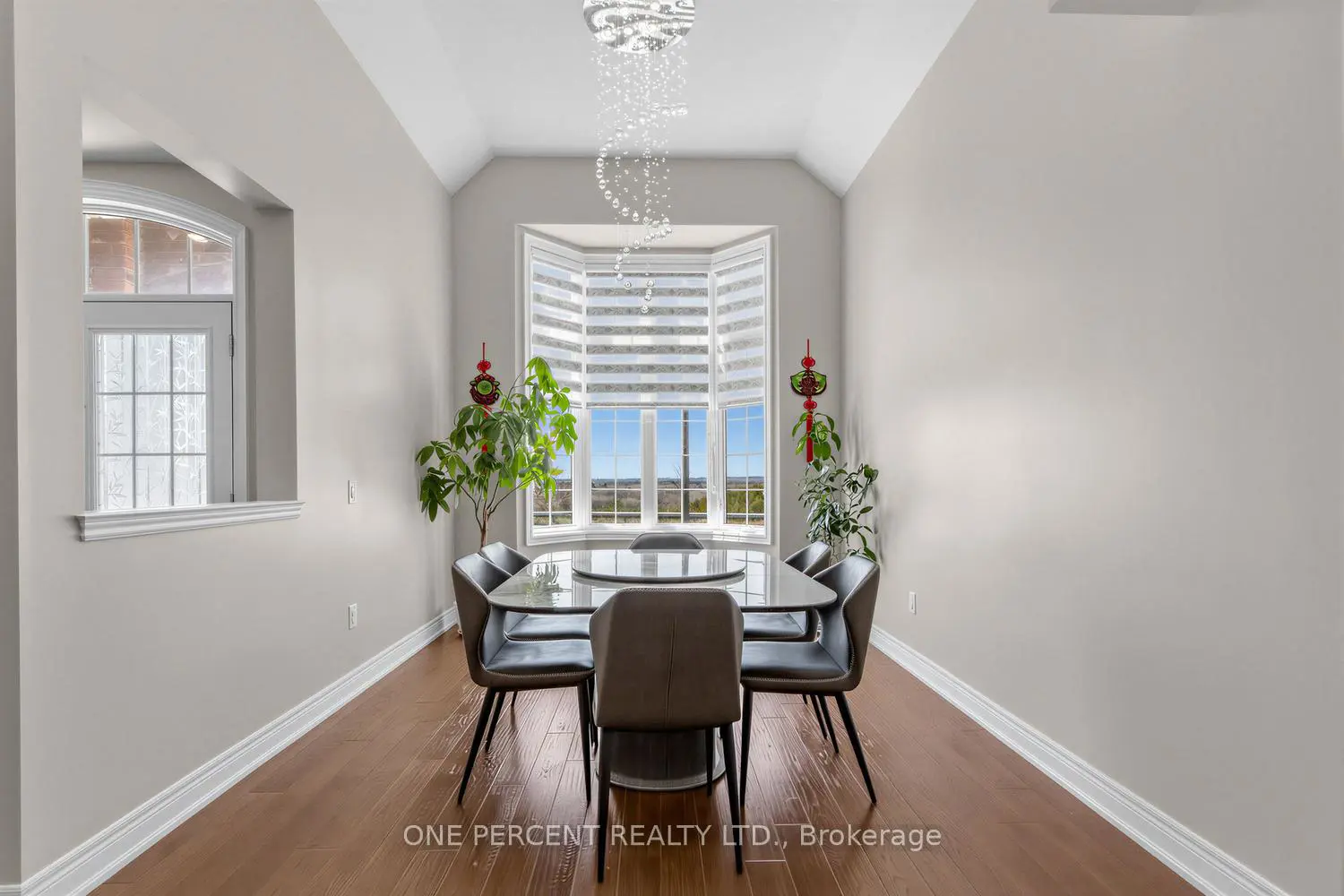 432 Seaview Heights photo 3