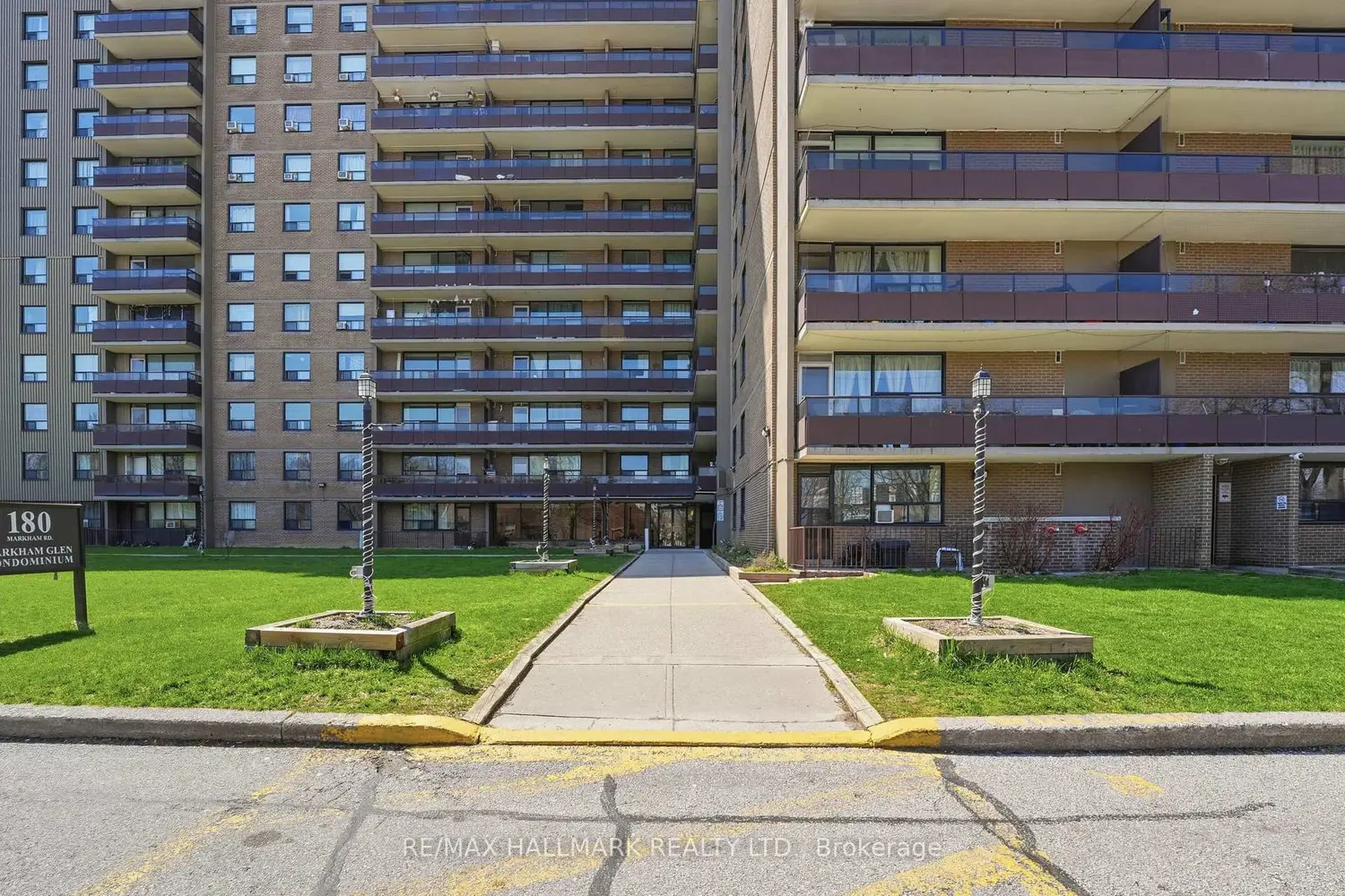 Additional image 16 of 180 Markham Road 503
