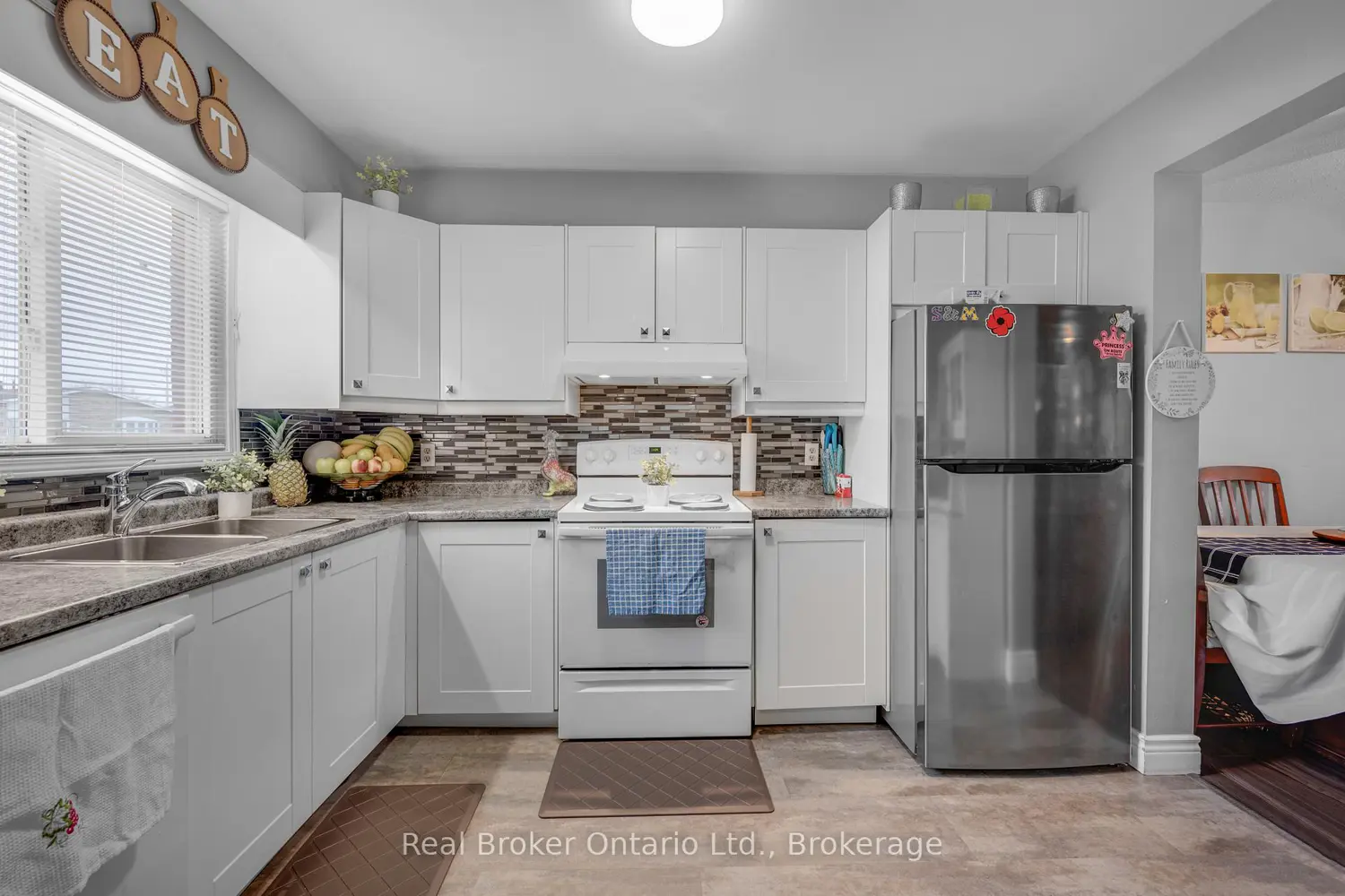 65 Dorchester Boulevard 5 photo 5