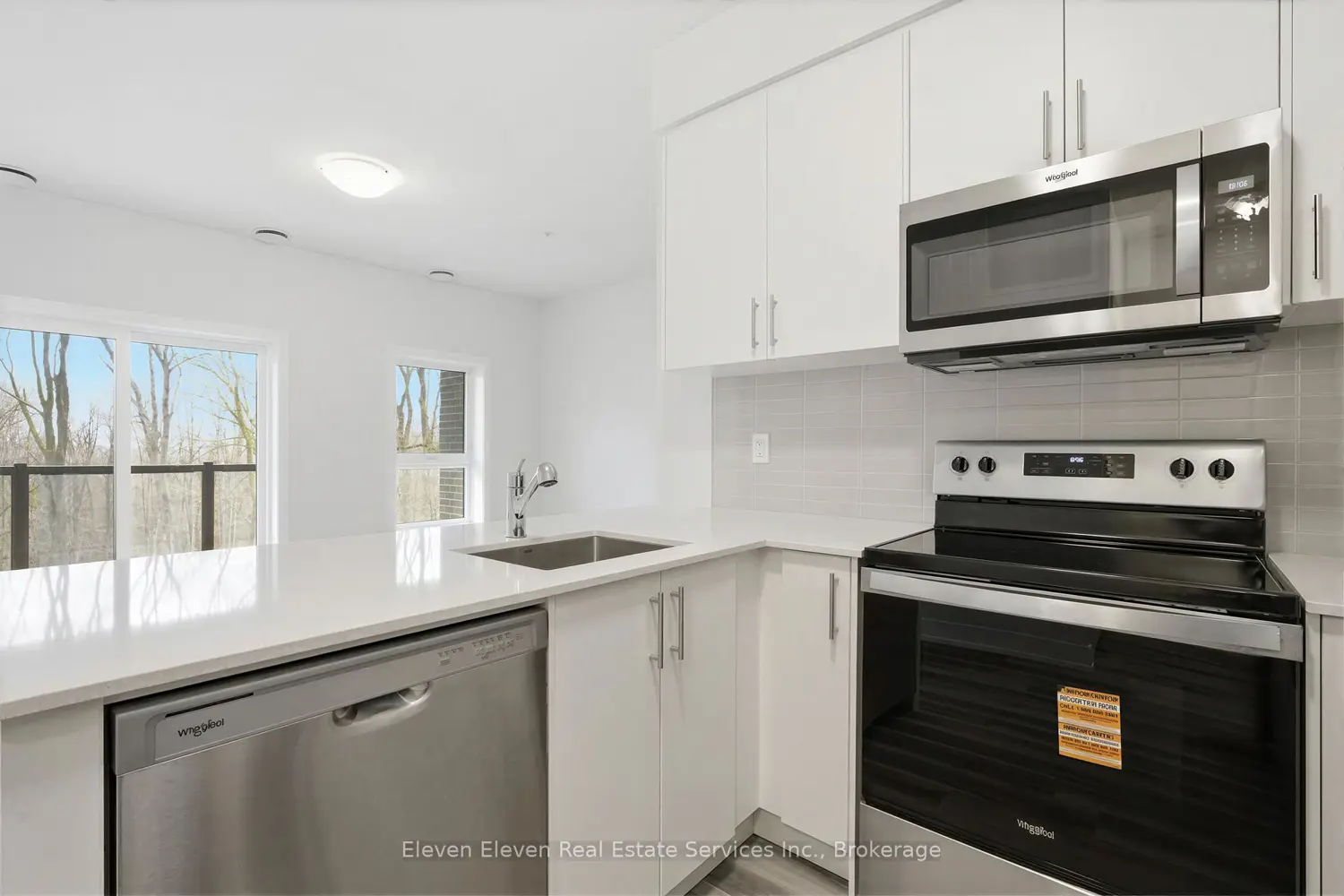 1100 Lackner Place 220 photo 5