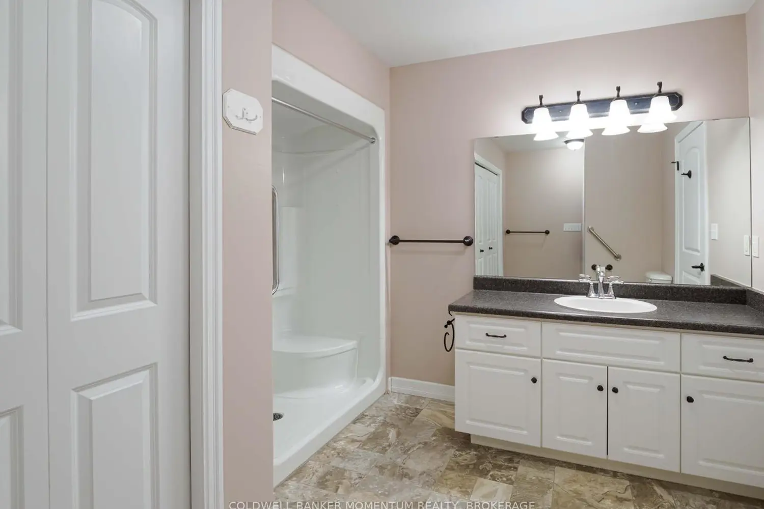Additional image 8 of 409 Queen Street 8