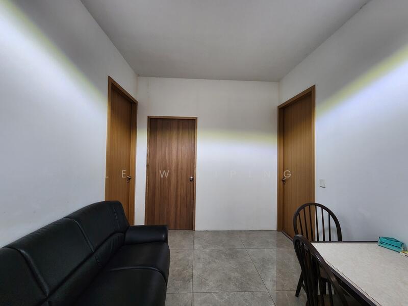 1 Tessensohn Road photo 4