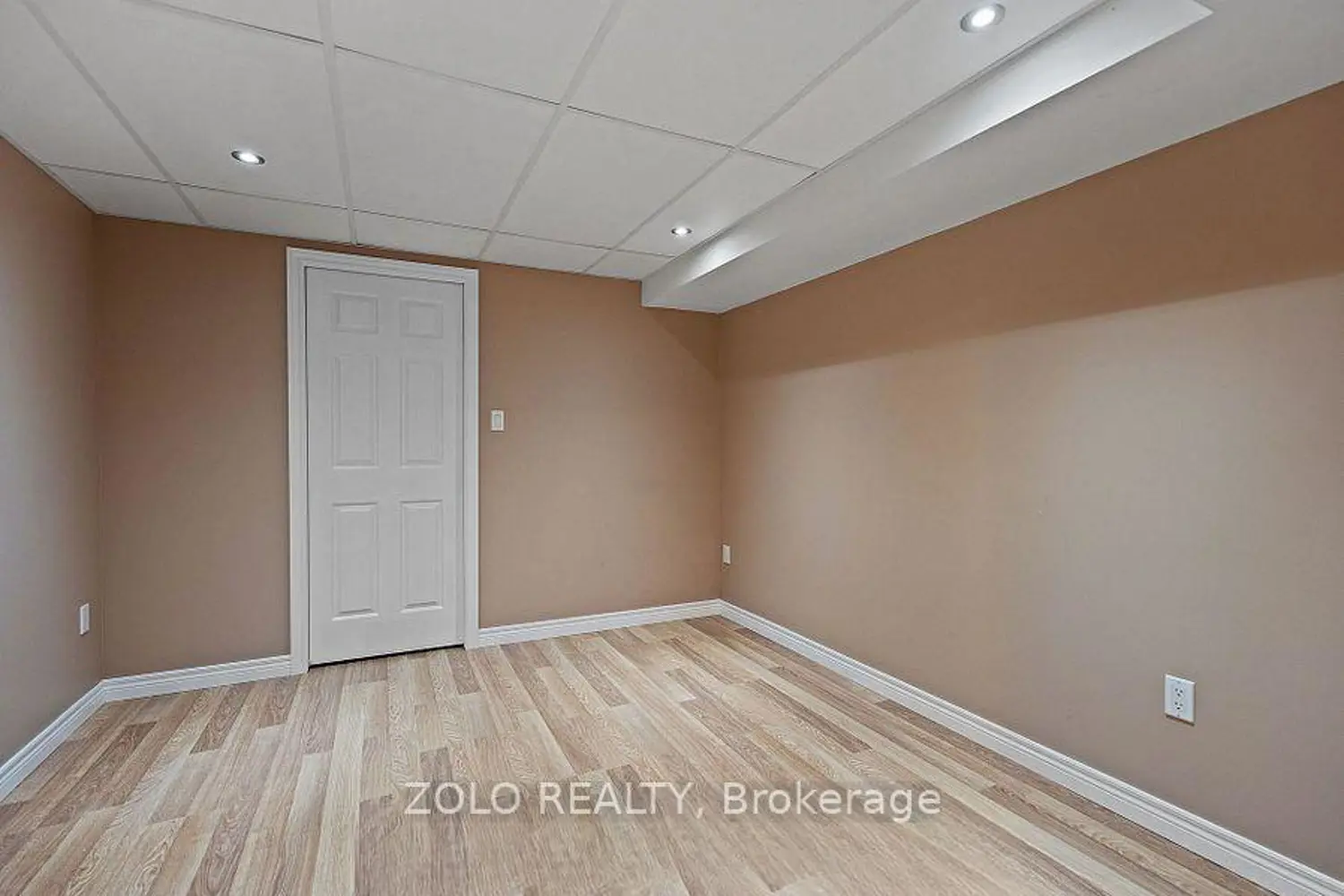 Additional image 14 of 42 Vinifera Drive