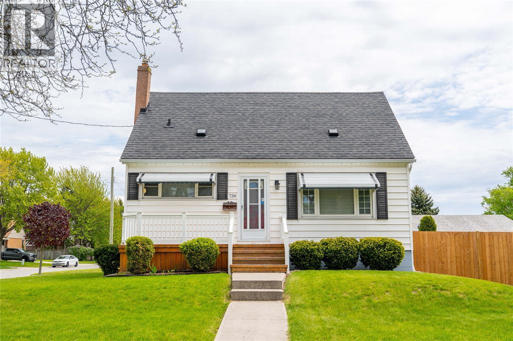 736 Southern Avenue, Sarnia, ON, N7T7E3