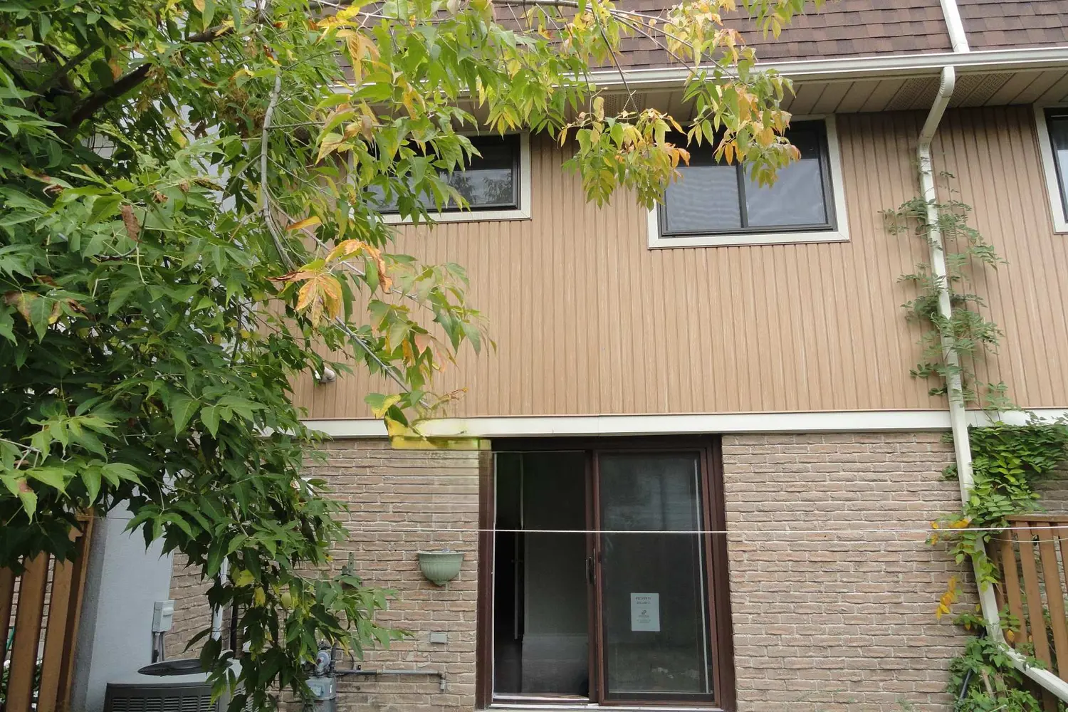 137 Ashton Crescent photo 4