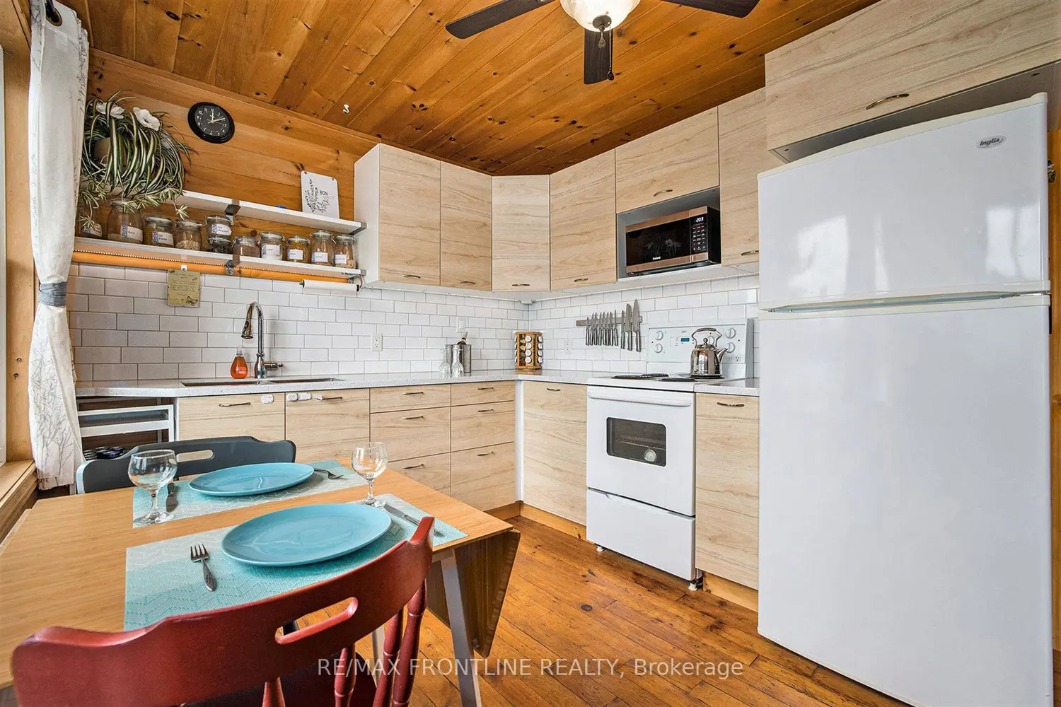 1294 Harding Lane photo 4