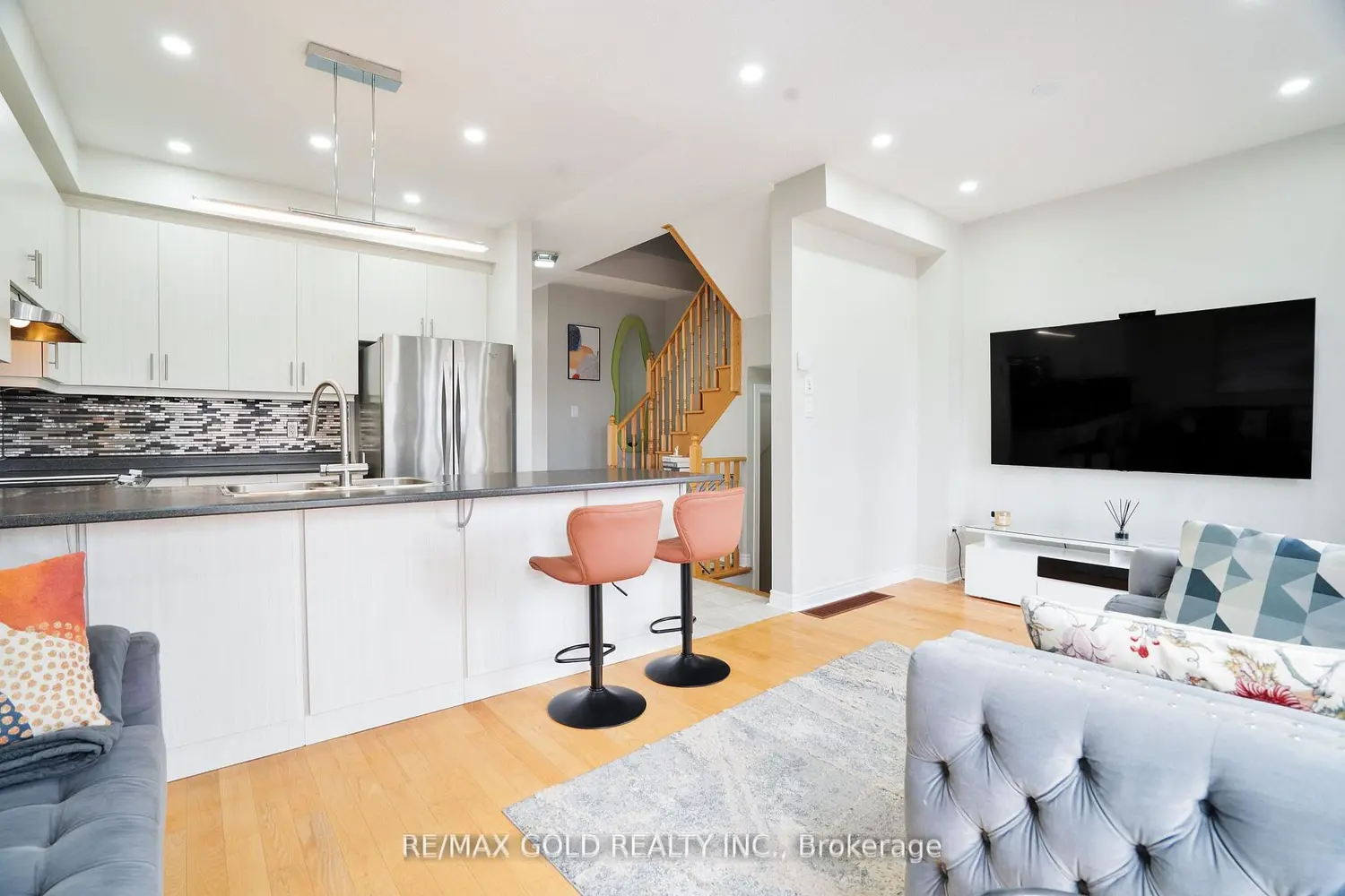 Additional image 4 of 56 Snelgrove Crescent